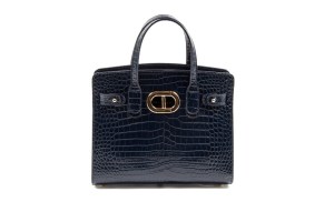 A look from Dee Ocleppo's accessory line.