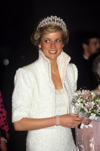 Princess DianaPRINCESS DIANA AND PRINCE CHARLES TOUR OF HONG KONG - November 1989