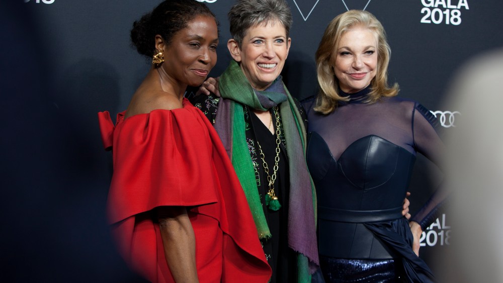 Lorna Simpson, Beth Rudin DeWoody, and Joanne Leonhardt Cassullo