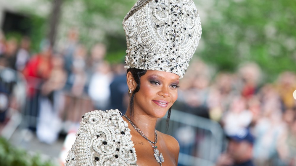 Rihanna in Maison Margiela.