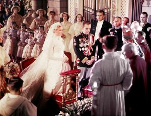 Die Hochzeitszeremonie von Grace Kelly mit Fuerst Rainier von Monaco am 18. April 1956 in Monaco. Am 9. Mai 1999 regiert Fuerst Rainier von Monaco fuenfzig Jahre. (AP-Photo) ------ ROYAL WEDDING - In the wedding of the year, Hollywood movie queen Grace Kelly became the wife of Prince Rainier of Monaco. The Prince and his bride were married in a religious ceremony in MonacoMONACO JAHRESTAG