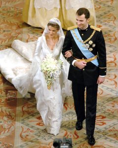 Spanish Crown Prince Felipe De Borbon (r) and His Wife Letizia Ortiz Rocasolano (l) Leave La Almudena Cathedral After Their Royal Wedding Today on Saturday 22 May 2004 Central Madrid Spain Spain MadridSpain - Royal Wedding - May 2004