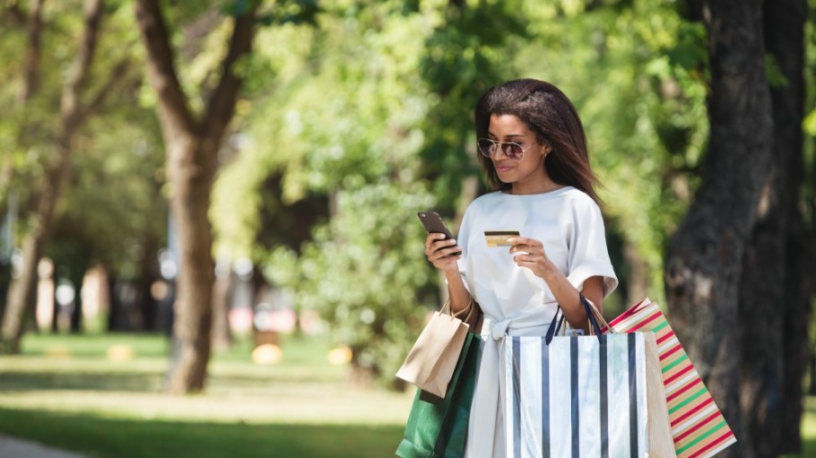 Some shoppers think AR and VR will revolutionize shopping for clothes on mobile.