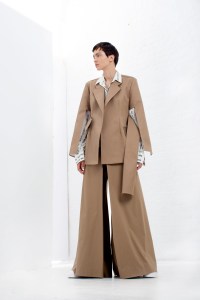 BY.Bonnie Young Resort 2019