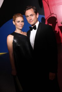 Claire Danes in Narciso Rodriguez and Hugh Dancy