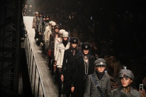 Looks from the Paris-Hamburg 2017/18 Métiers D'Art Show.