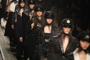 Looks from the Paris-Hamburg 2017/18 Métiers D'Art Show.