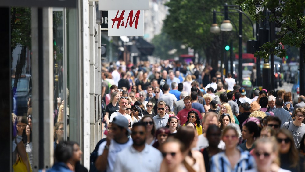 Shoppers walk along Oxford Street in London, Britain, 26 May 2018. The UK has economy has reported its worst quarterly GDP figures since 2013, official figures have shown. Growth has fallen to just 0.1 per cent.UK economy worst quarterly GDP figures for five years, London, United Kingdom - 26 May 2018
