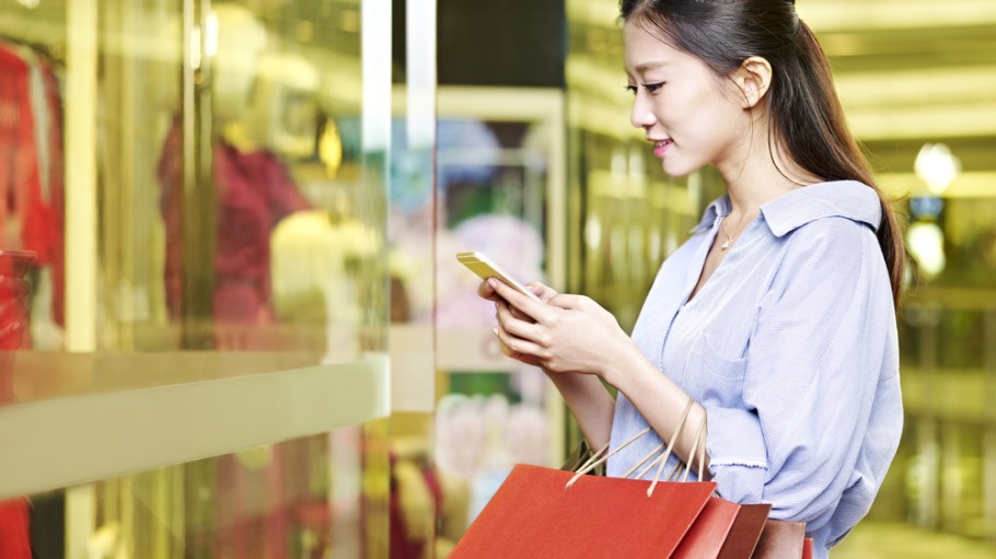 A report from WBR and Blis share how retailers can use digital to drive foot traffic to physical stores.