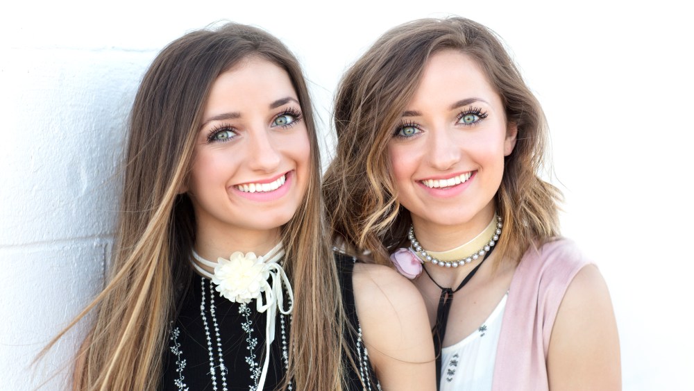 Brooklyn and Bailey McKnight