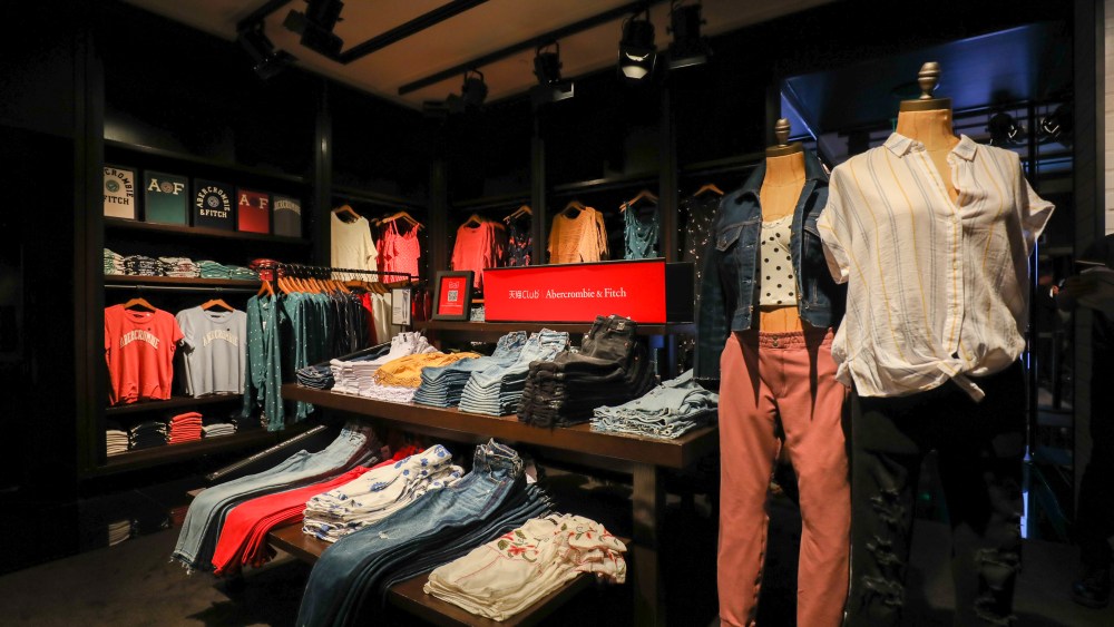 Abercrombie Celebrates One Year on Tmall