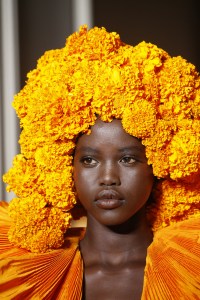 Details at Valentino Couture Fall 2018