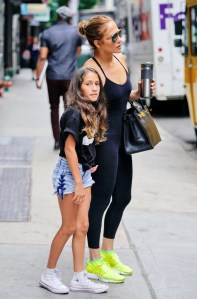 jennifer lopez, jlo daughter, street style, emme muniz