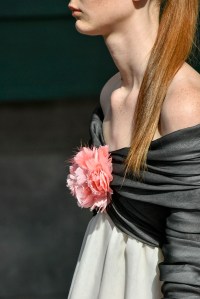 Details at Chanel Couture Fall 2018