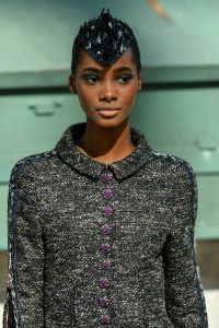 Details at Chanel Couture Fall 2018