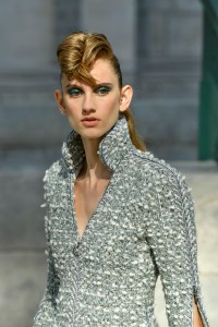 Details at Chanel Couture Fall 2018