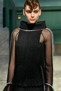 Details at Chanel Couture Fall 2018