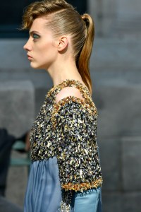 Details at Chanel Couture Fall 2018