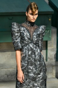 Details at Chanel Couture Fall 2018