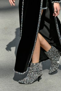 Details at Chanel Couture Fall 2018