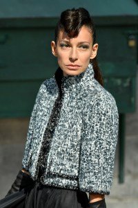 Details at Chanel Couture Fall 2018