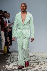 Kenneth Nicholson Men's Spring 2019