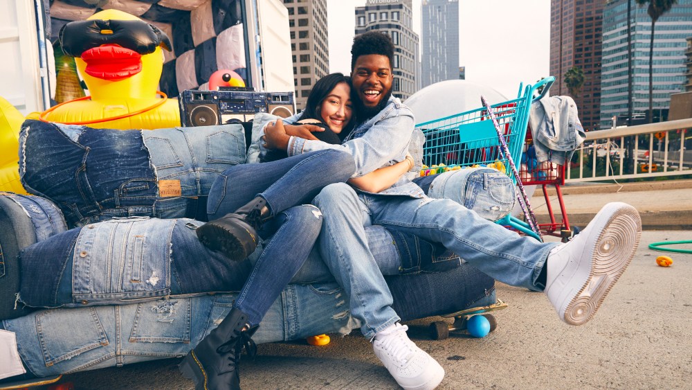 Khalid, Noah Cyrus Join A&F’s Hollister on Antibullying Efforts