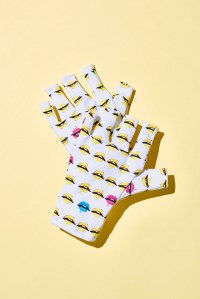 Manicure gloves from ManiGlovz.