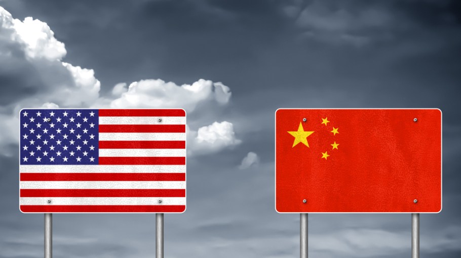 American flag and Chinese flag side by side