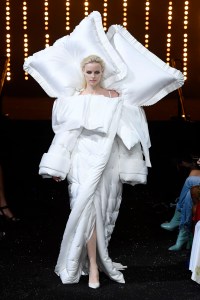 Viktor and Rolf Couture Fall 2018