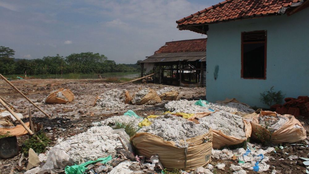 Viscose bags with Birla labels in local village
