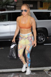nike air presto ultra flyknit, jennifer lopez, workout style