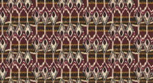 “For Longchamp’s runway debut, ikat emerges as the collection’ s strongest print. This print embodies the spirit of a panther, free and daring, with a brilliant dusting of semi-precious stones.” – Sophie Delafontaine, Artistic Director of Longchamp