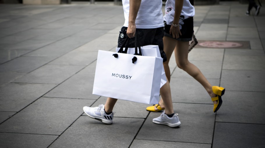 Slower China Economy? Not for Clothes-Mad Shoppers Buying More