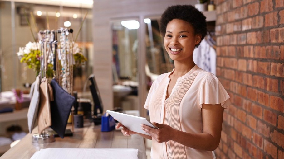 Retail associates with the right tools and tech can drive store traffic and sales.