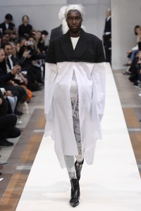 Commes Des Garcons RTW Spring 2019