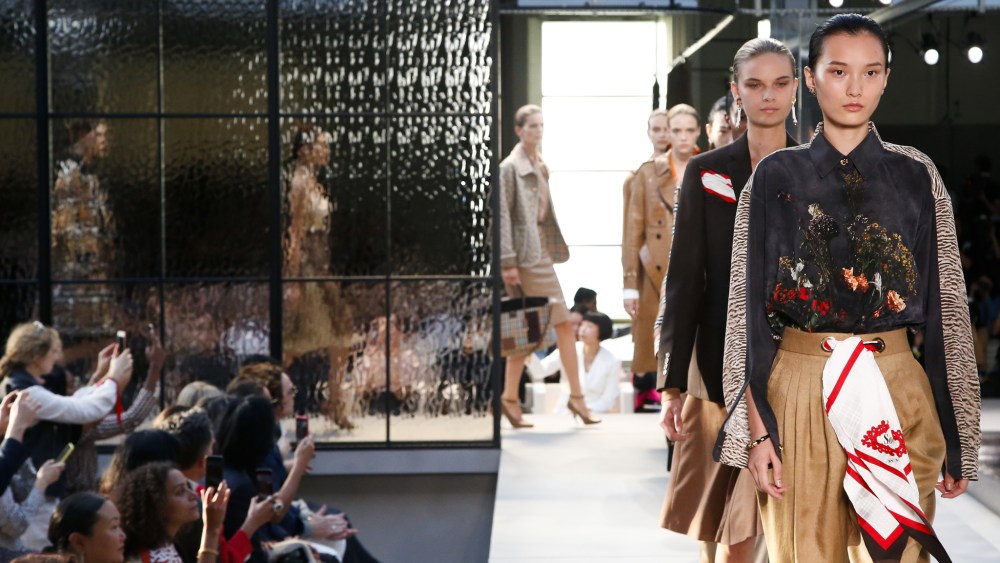 Details at Burberry RTW Spring 2019
