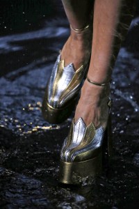 Details a Saint Laurent RTW Spring 2019