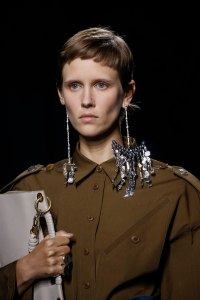Details at Givenchy RTW Spring 2019
