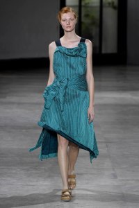 Issey Miyake RTW Spring 2019