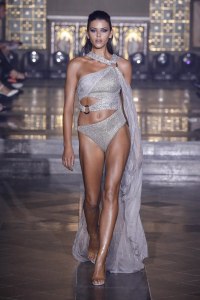 Julien Macdonald RTW Spring 2019