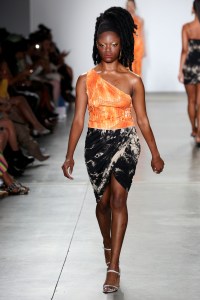Kim Shui RTW Spring 2019