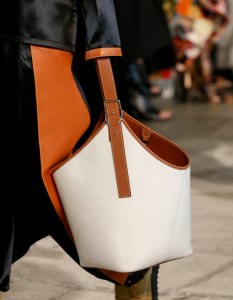 Details at Loewe RTW Spring 2019
