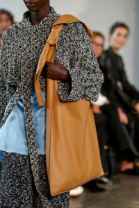 Details at Loewe RTW Spring 2019