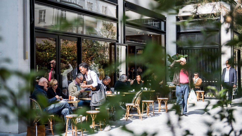 The Café Pierre Hermé at Beaupassage.