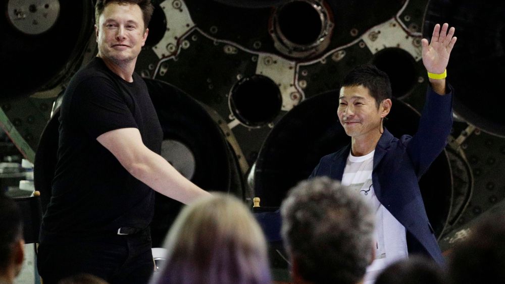 Musk and Maezawa.