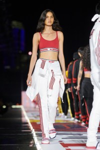 Tommy Hilfiger RTW Fall 2018