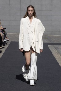 Unravel RTW Spring 2019