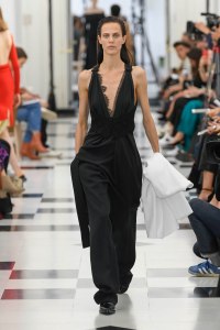 Victoria Beckham RTW Spring 2019