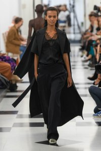 Victoria Beckham RTW Spring 2019